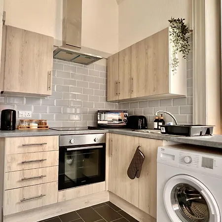 Original One Bedroom Apartment Next To Winter Gardens With Free On-Site Parking, Blackpool Esterno foto