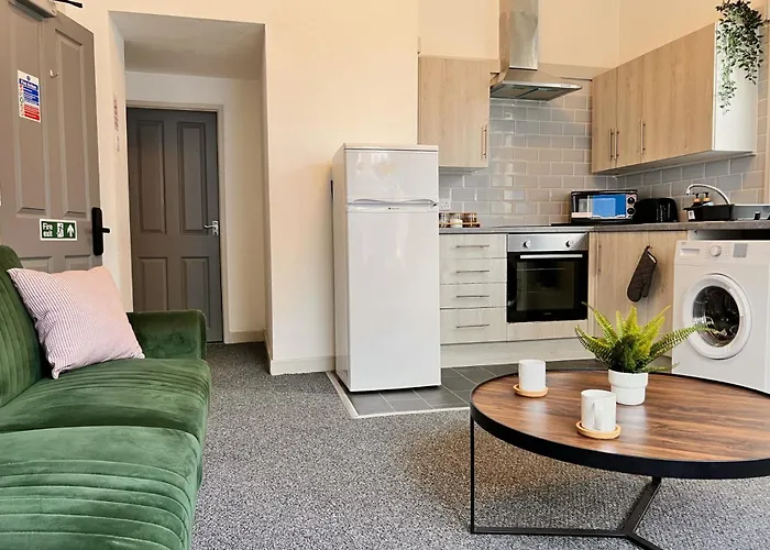 Original One Bedroom Apartment Next To Winter Gardens With Free On-Site Parking, Blackpool
